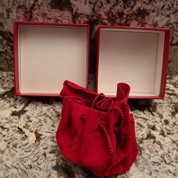 Baccarat Small Gift Box - Picture 5 of 6